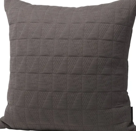 AJ Cushion Trapez