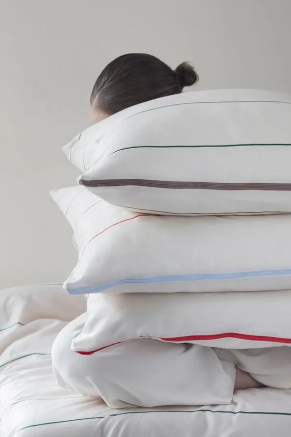 ALIGN bed set