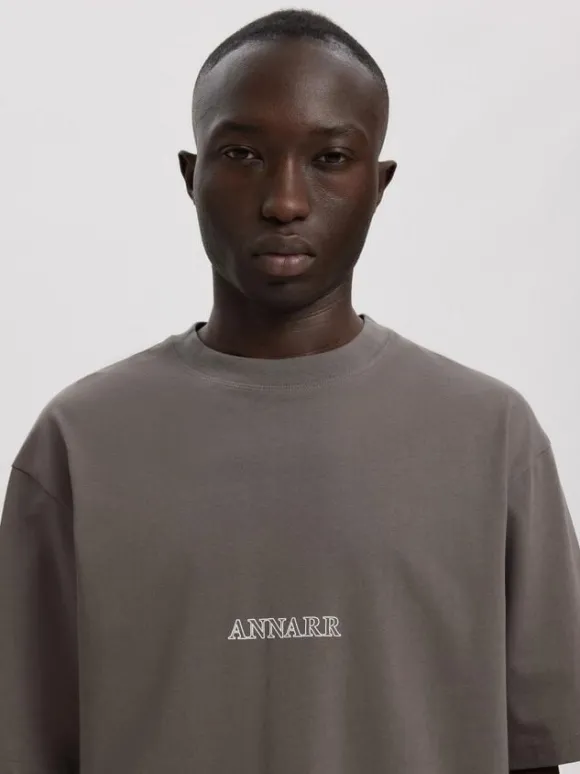 ANROKHOLM LOGO SS O-NECK TEE