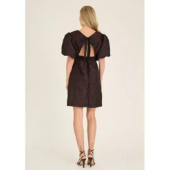 Aria new dress