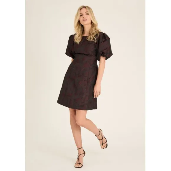 Aria new dress
