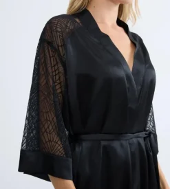 A Weekend to Remember Robe