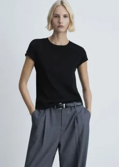 Basic 100% cotton t-shirt