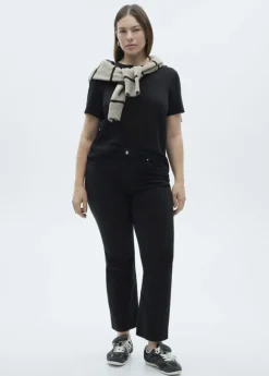 Basic 100% cotton t-shirt
