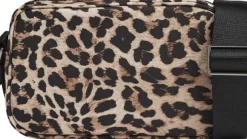 Darlambg S Cross. , Monochrome