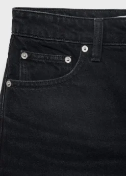 Denim shorts with frayed hem