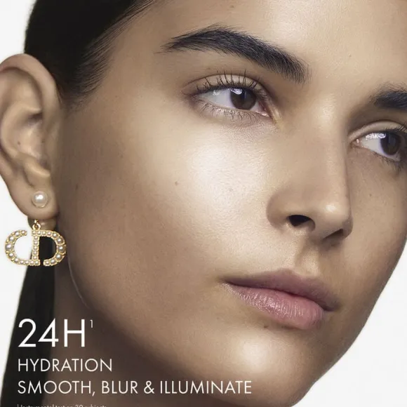 Dior Forever Glow Star Filter Complexion Sublimating Fluid