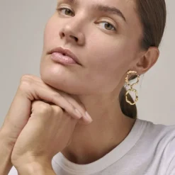 Earring, Miriam