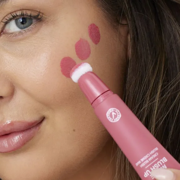 GOSH Matte Blush Up