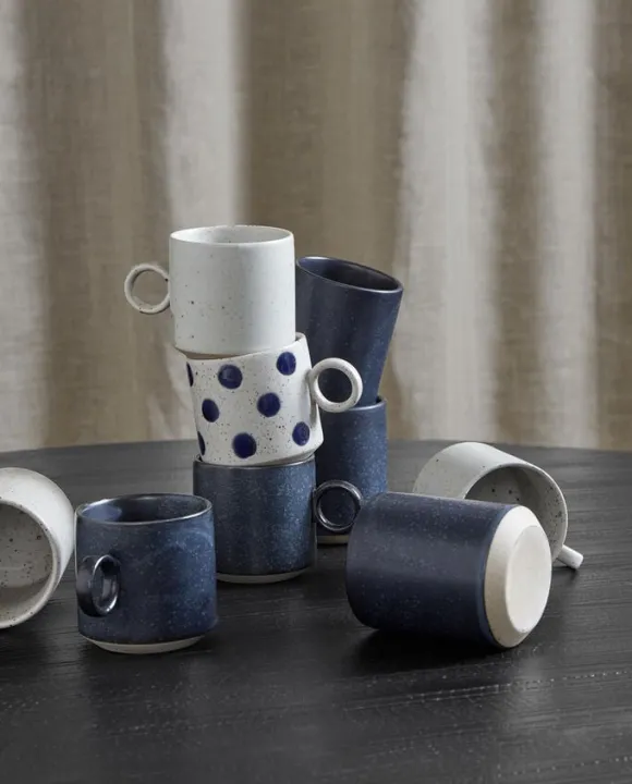 GRAINY cup w. handle, sand