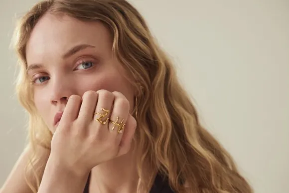 H Alphabet Ring