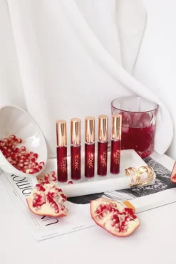 ICONIC LONDON Lustre Lip Oil