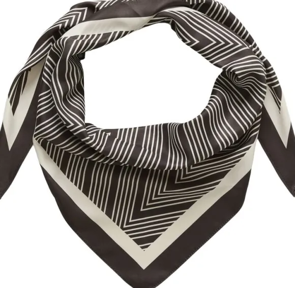 KAgabby Scarf
