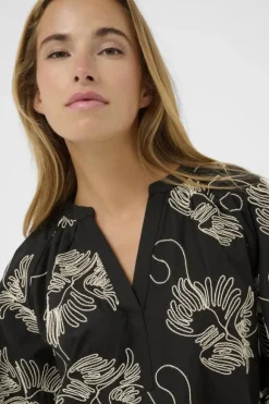 KAvinie Blouse