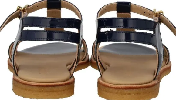 Klassisk remsandal