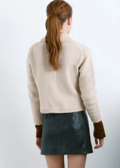 Knitted jacket with polo collar