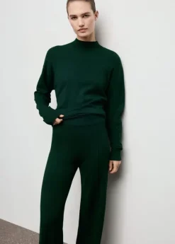 Knitted trousers with stitching det