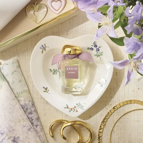 Les Jardins Botaniques Wisteria Eau De Parfum Spray