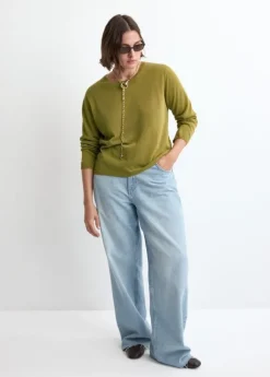 Long-sleeve knitted sweater