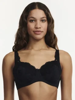 Mary Very covering underwired bra