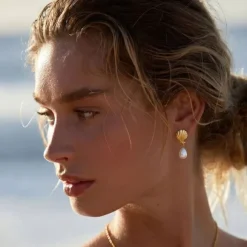 Mini Paloma Pearl Earring