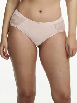 Mystic Dream Revealing Shorty