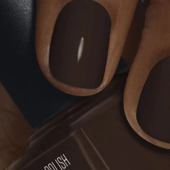 Nail Polish Raisin Black