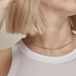 Necklace, Lola