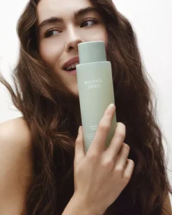 Nilens Jord Hydration Shampoo