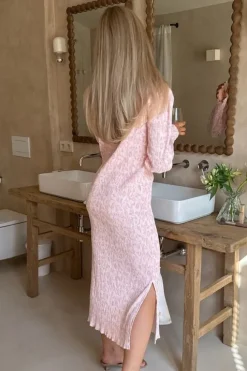 OdaIC Dress