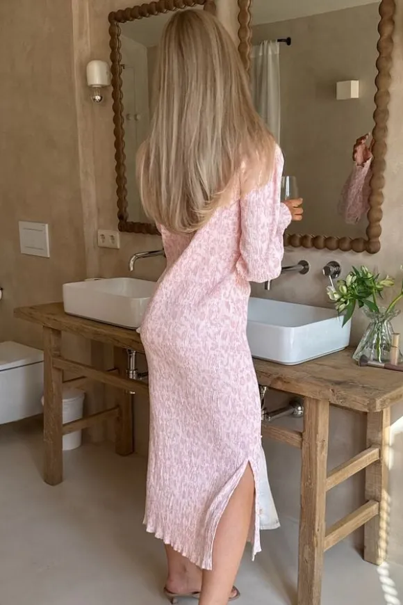 OdaIC Dress