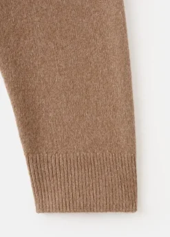Round-neck knitted sweater