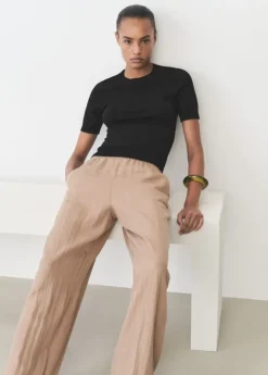 Short-sleeved fine-knit sweater