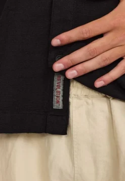 Short-sleeve shirts