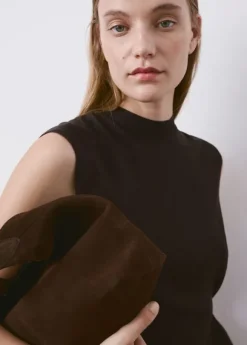 Side gathered knitted top