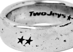 Signature Ring