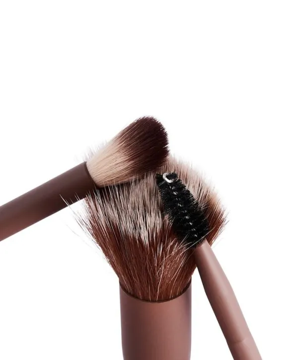 SOFT FOCUS BLENDER BRUSH