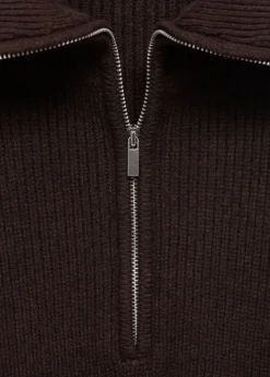 Sweater with contrasting zip collar
