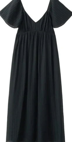 Textured dress with ruched detail