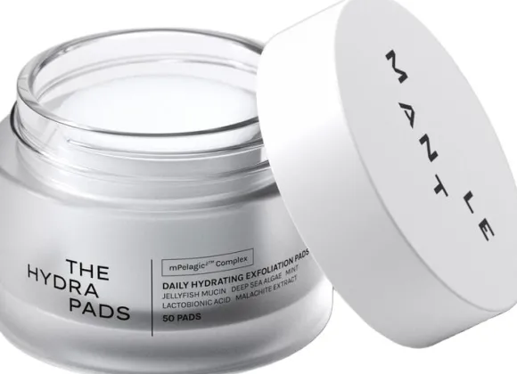 The Hydra Pads Daily hydrating exfoliation pads
