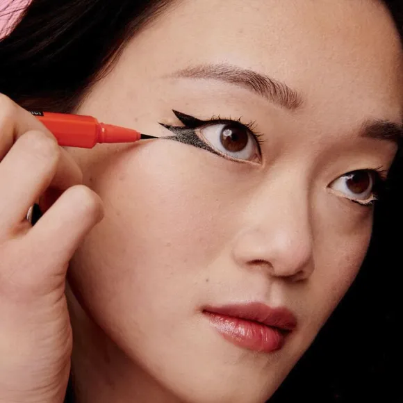 They're Real! Xtreme Precision Liner - Precision waterproof liquid eye