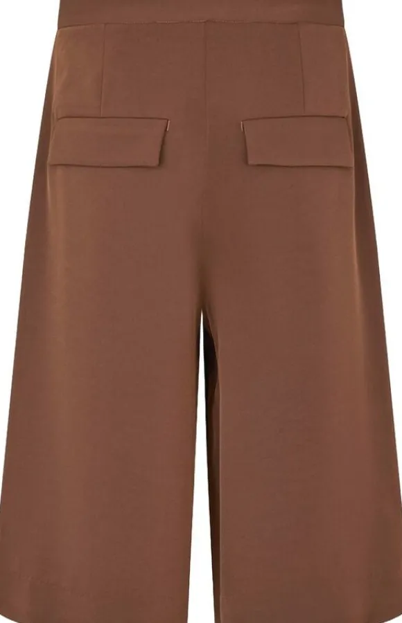 UmaFV Shorts