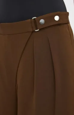 UmaFV Shorts