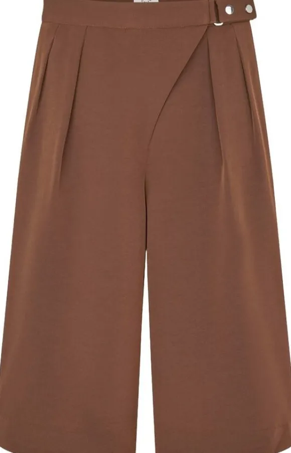 UmaFV Shorts