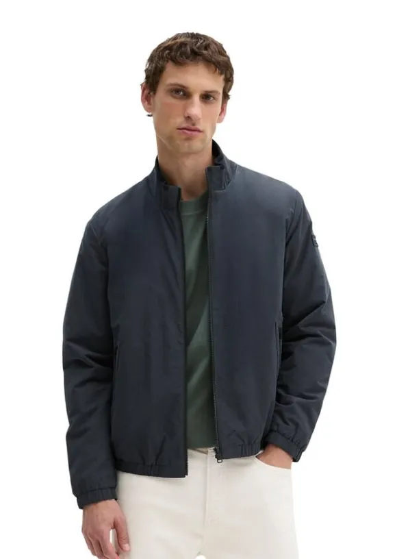 Woven Outdoor Jackets
